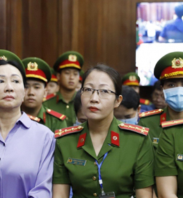 Bà Trương Mỹ Lan dùng tài sản nào để bồi thường cho SCB?