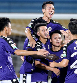Hà Nội FC ra… biển lớn!