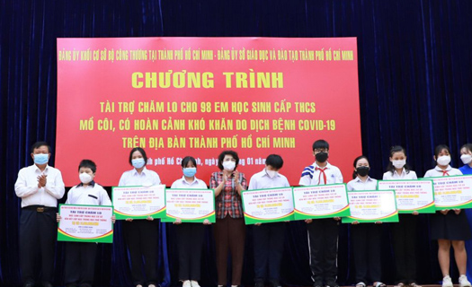 EVNGENCO3 nhận tài trợ cho 47 học sinh mồ côi do dịch Covid-19 tại TP Hồ Chí Minh