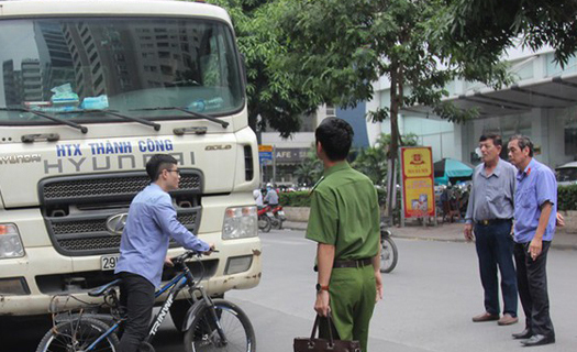 Ngày 29/11, xử sơ thẩm vụ xe rác tông chết nam sinh ở Hà Nội