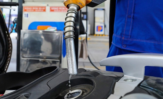 Bộ Tài chính đề xuất giảm thuế tiêu thụ đặc biệt và thuế VAT đối với xăng dầu