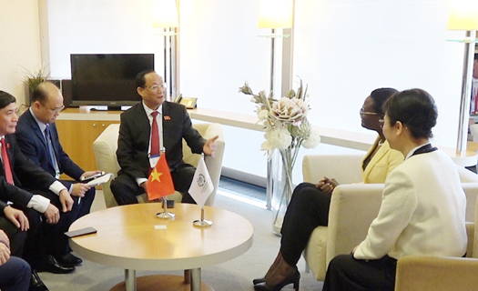 Phó Chủ tịch Quốc hội Trần Quang Phương gặp Chủ tịch IPU bên lề IPU-148