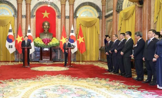 Việt Nam - Hàn Quốc trao đổi 17 văn kiện, nhất trí tăng cường hợp tác quốc phòng