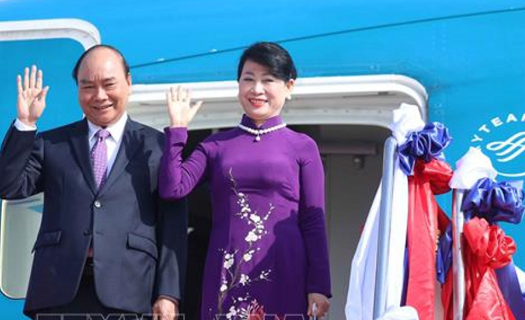 Chủ tịch nước và Phu nhân lên đường thăm chính thức Thái Lan và dự APEC 29