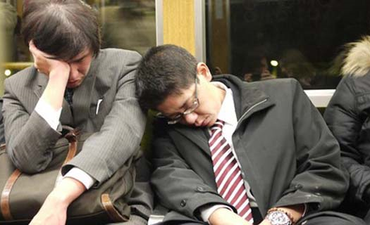 Khủng hoảng thiếu ngủ tại Nhật Bản: Vấn nạn khôn lường từ 